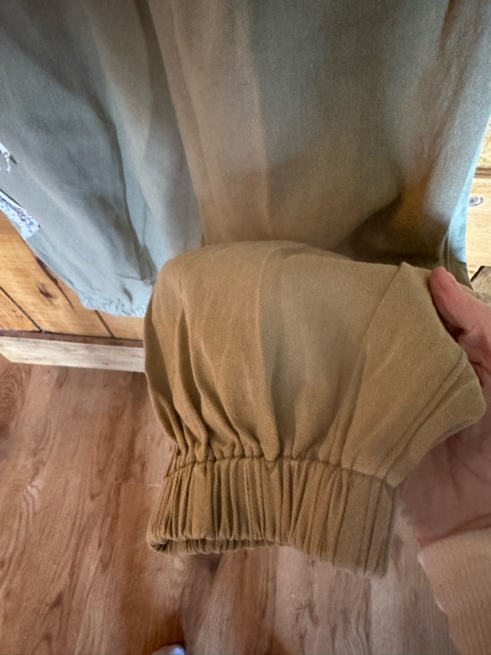 POL NWOT Olive Green Jogger Pants w/ Star Patch Detail - Picture 4 of 5